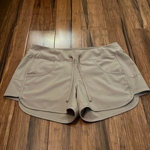 Magellan shorts